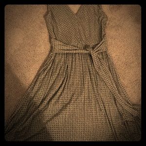 NWT Gray and black sleeveless dress